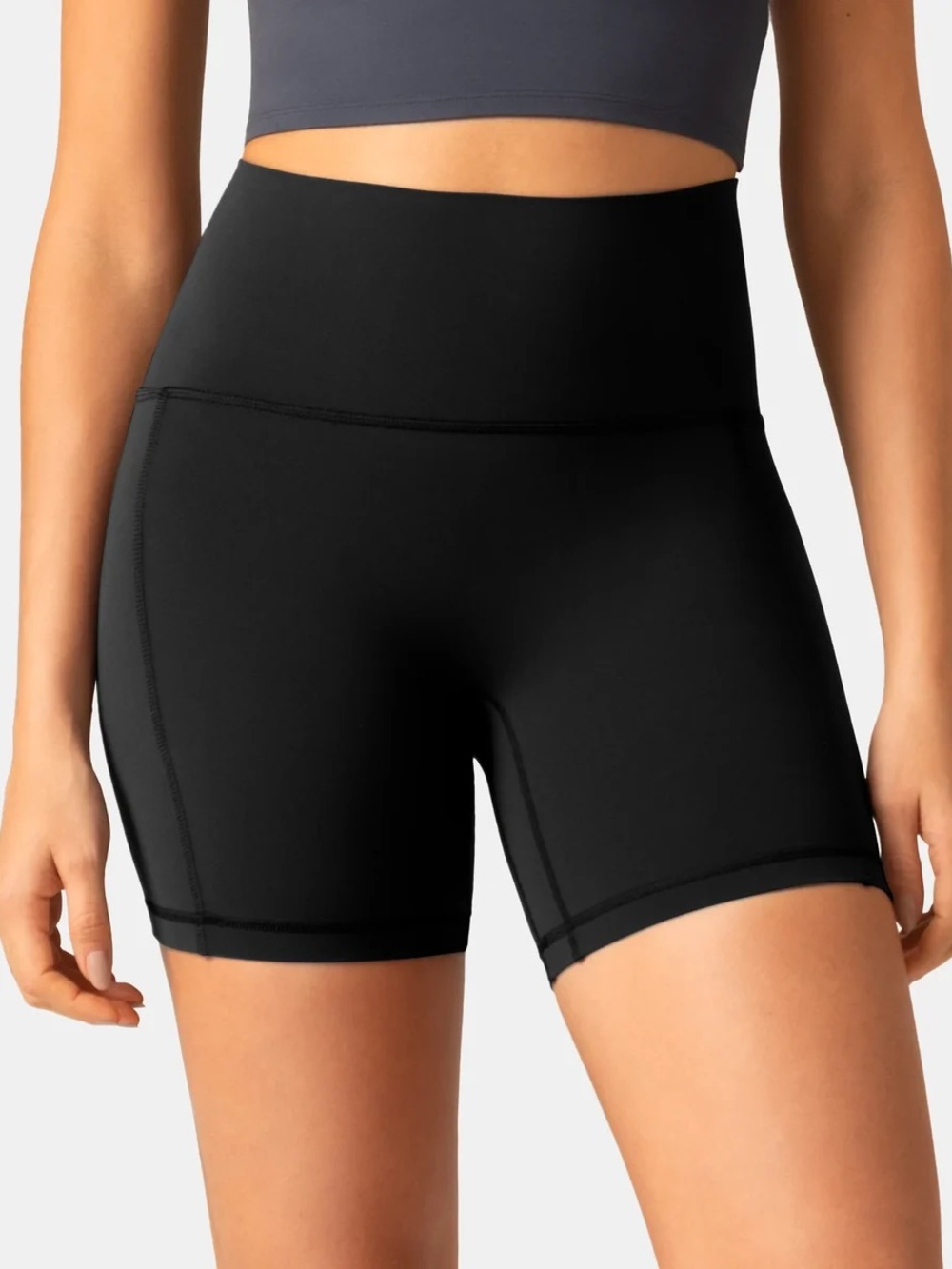 Colorfulkoala Dreamlux High
Waisted No Front Seam 6" Biker Short with Pockets
